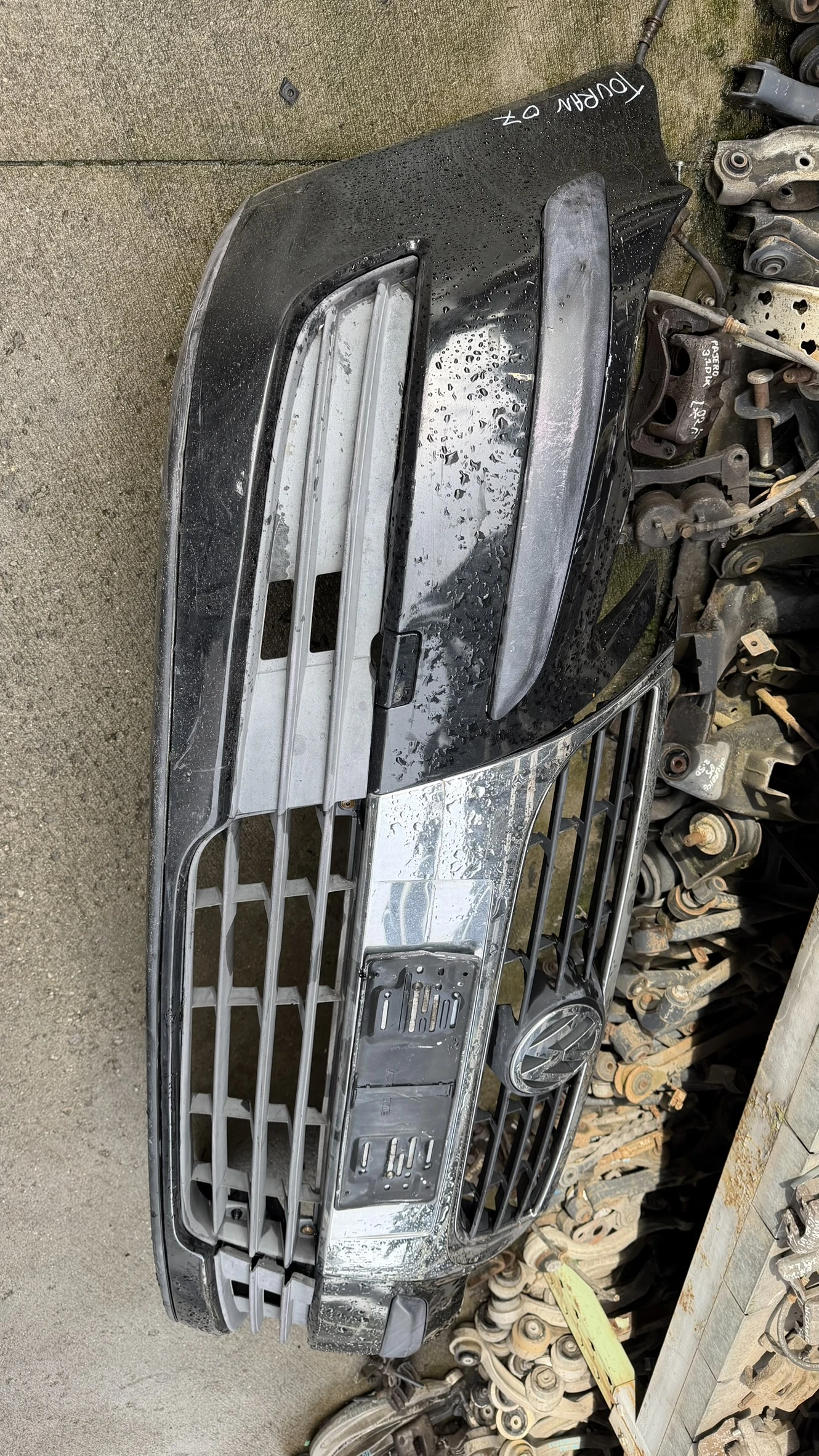 Предна броня за Vw Touran 2007