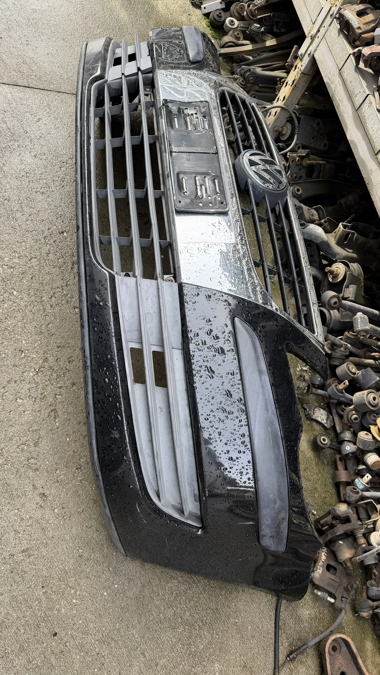 Предна броня за Vw Touran 2007, снимка 2 - Части - 54075933