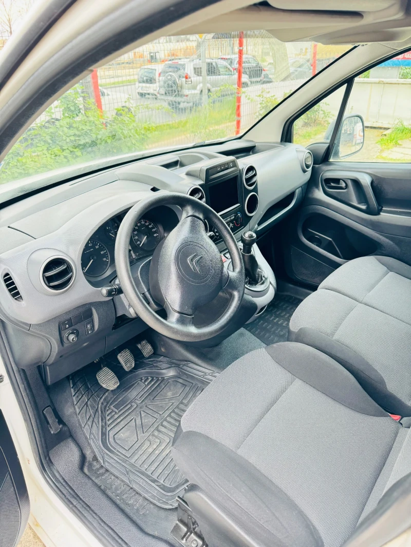 Citroen Berlingo 1.6 HDI , снимка 15 - Автомобили и джипове - 48497961