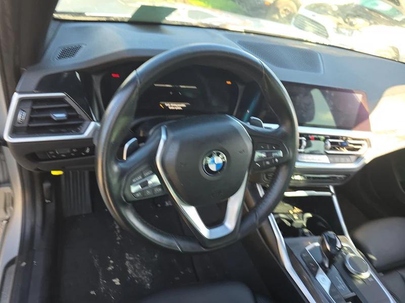 BMW 330 DIGITAL* RECARO* KEYLESS* PANO* , снимка 8 - Автомобили и джипове - 49287601