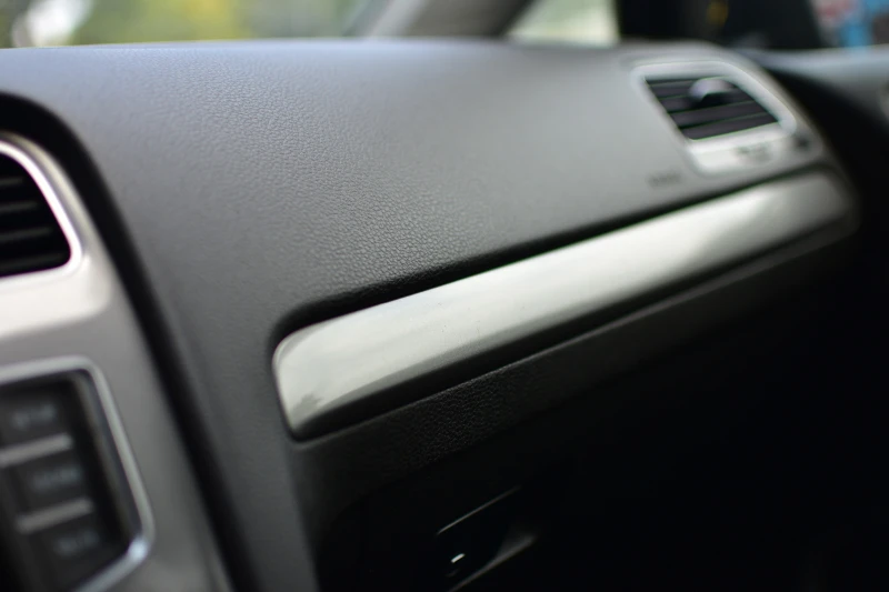 VW Golf 1.6 TDI, снимка 17 - Автомобили и джипове - 51203792