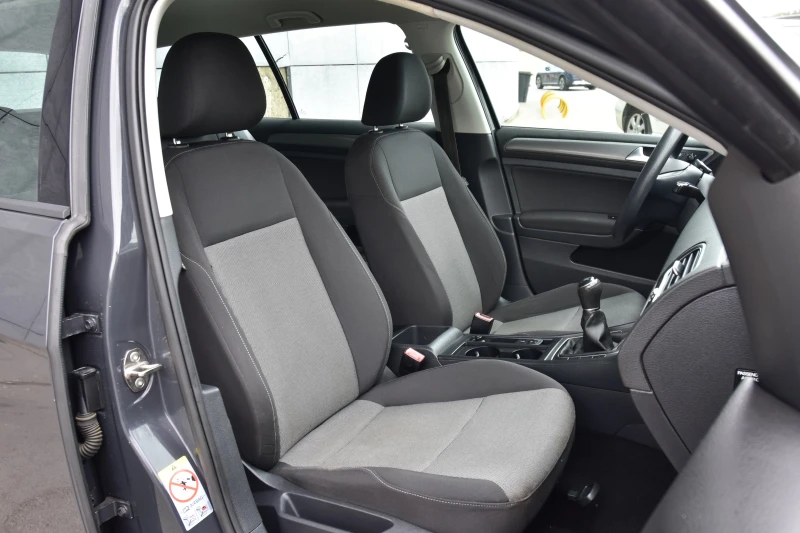 VW Golf 1.6 TDI, снимка 7 - Автомобили и джипове - 51203792