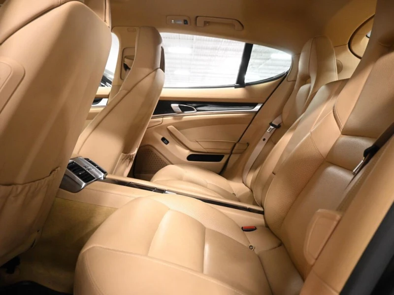 Porsche Panamera 4* KEYLESS* ОБДУХВАНЕ* КАМЕРА, снимка 12 - Автомобили и джипове - 52472877
