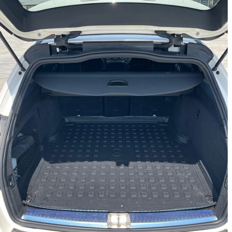 Mercedes-Benz C 43 AMG  Designo Distronic+ Panorama Burmester Night, снимка 16 - Автомобили и джипове - 52707075