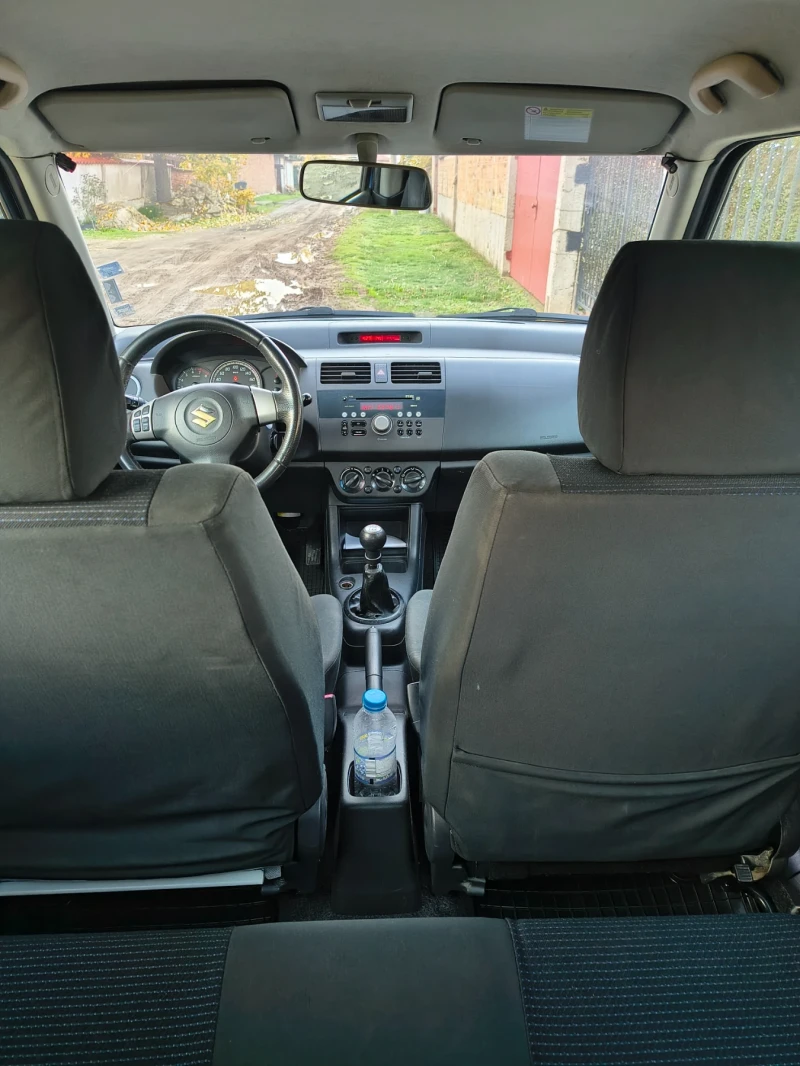 Suzuki Swift 1.3i. 2 dors, снимка 6 - Автомобили и джипове - 52713061