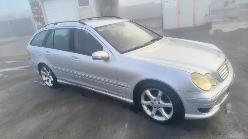 Mercedes-Benz C 200, снимка 3 - Автомобили и джипове - 52749161