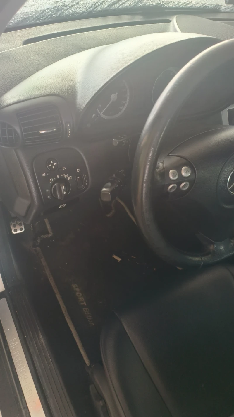 Mercedes-Benz C 200, снимка 6 - Автомобили и джипове - 52749161