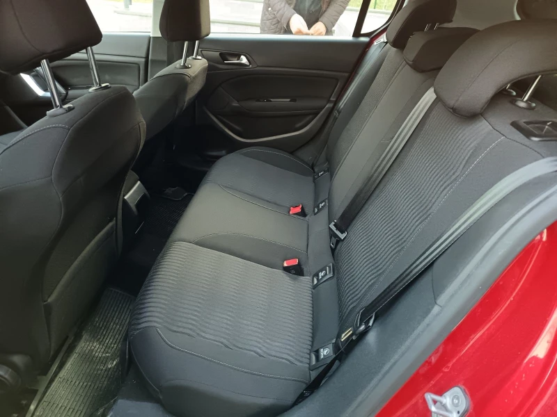 Peugeot 308 1, 6 HDI Eco-Allure EURO 5B, снимка 12 - Автомобили и джипове - 52980316