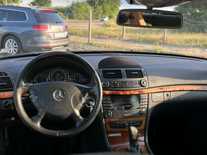 Mercedes-Benz E 200 200 kompresor, снимка 7 - Автомобили и джипове - 53175178