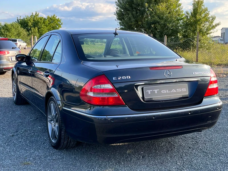 Mercedes-Benz E 200 200 kompresor, снимка 4 - Автомобили и джипове - 53175178