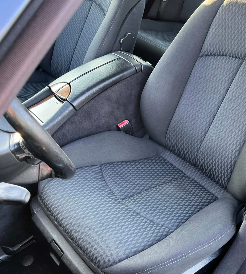 Mercedes-Benz E 200 200 kompresor, снимка 10 - Автомобили и джипове - 53175178