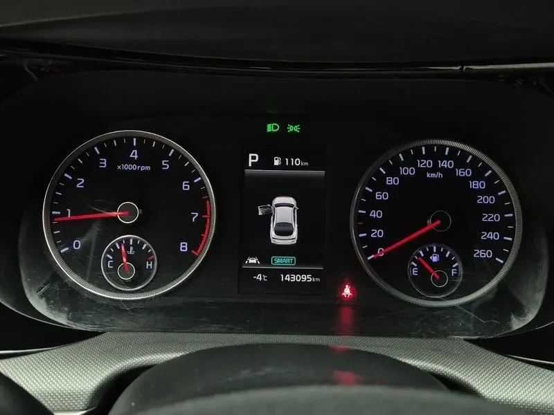 Kia K5 2.0, снимка 5 - Автомобили и джипове - 54263536