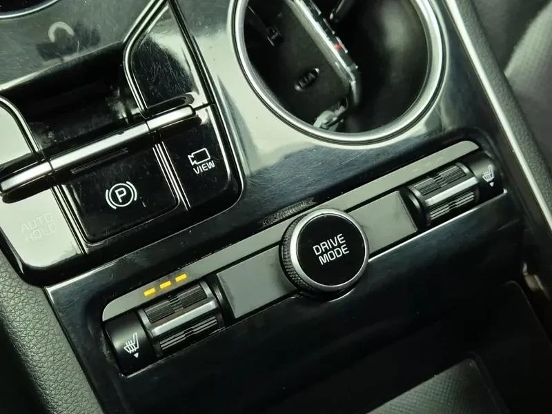 Kia K5 2.0, снимка 13 - Автомобили и джипове - 54263536