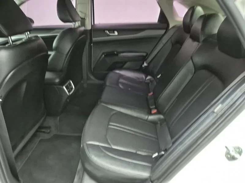 Kia K5 2.0, снимка 16 - Автомобили и джипове - 54263536