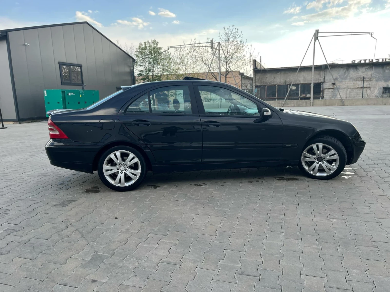 Mercedes-Benz C 220  - изображение 5
