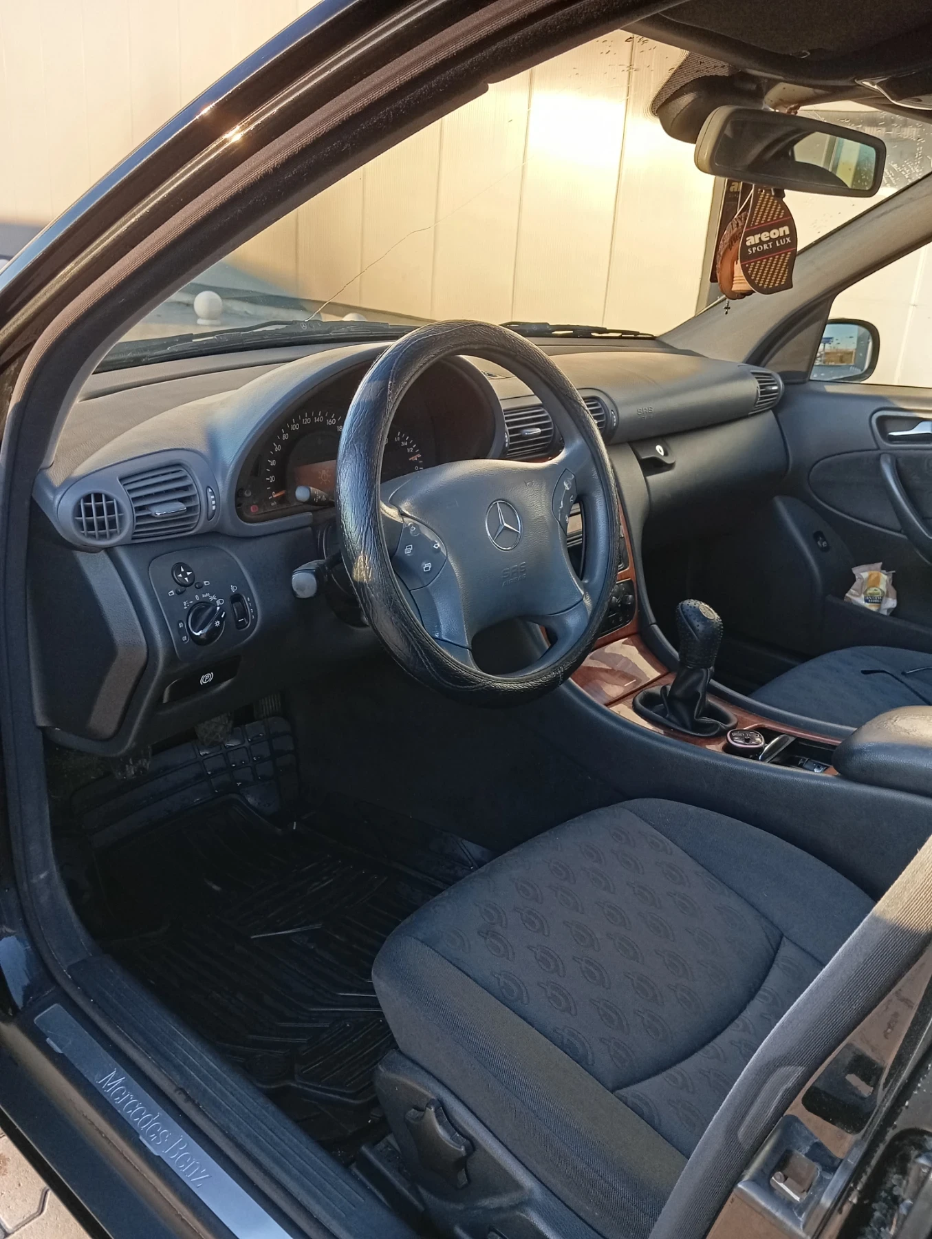 Mercedes-Benz C 220  - изображение 8