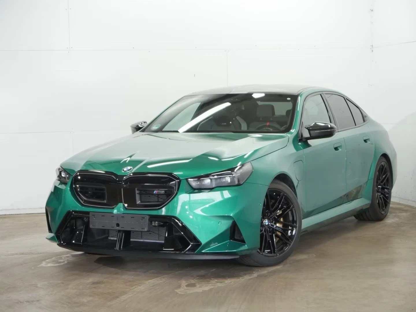 BMW M5  - изображение 9