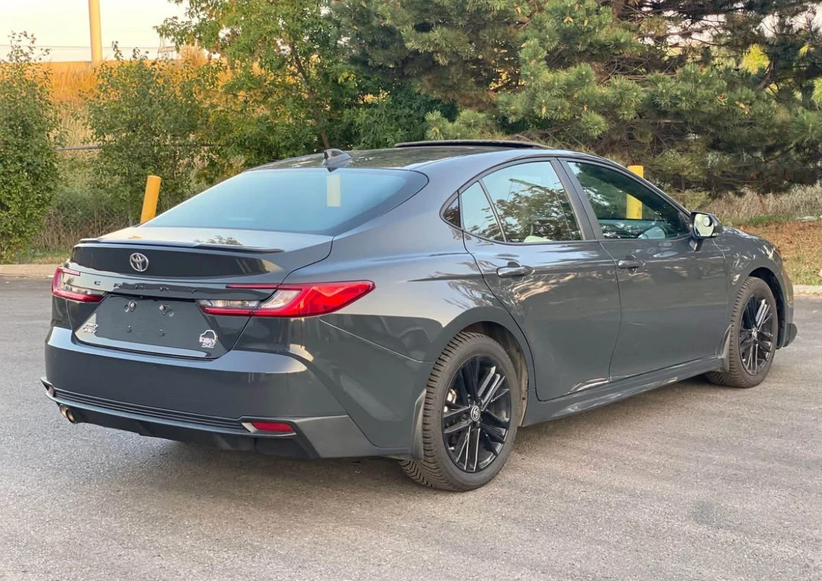 Toyota Camry SE UPGRADE * * CARFAX * * АВТО КРЕДИТ * *  - изображение 3
