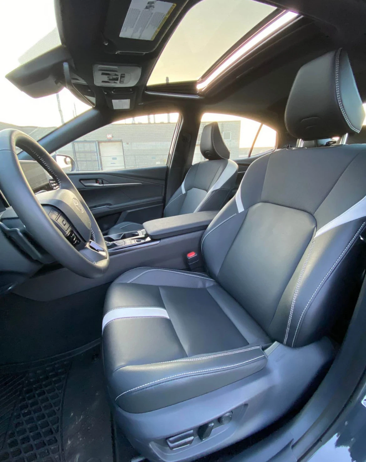 Toyota Camry SE UPGRADE * * CARFAX * * АВТО КРЕДИТ * *  - изображение 5