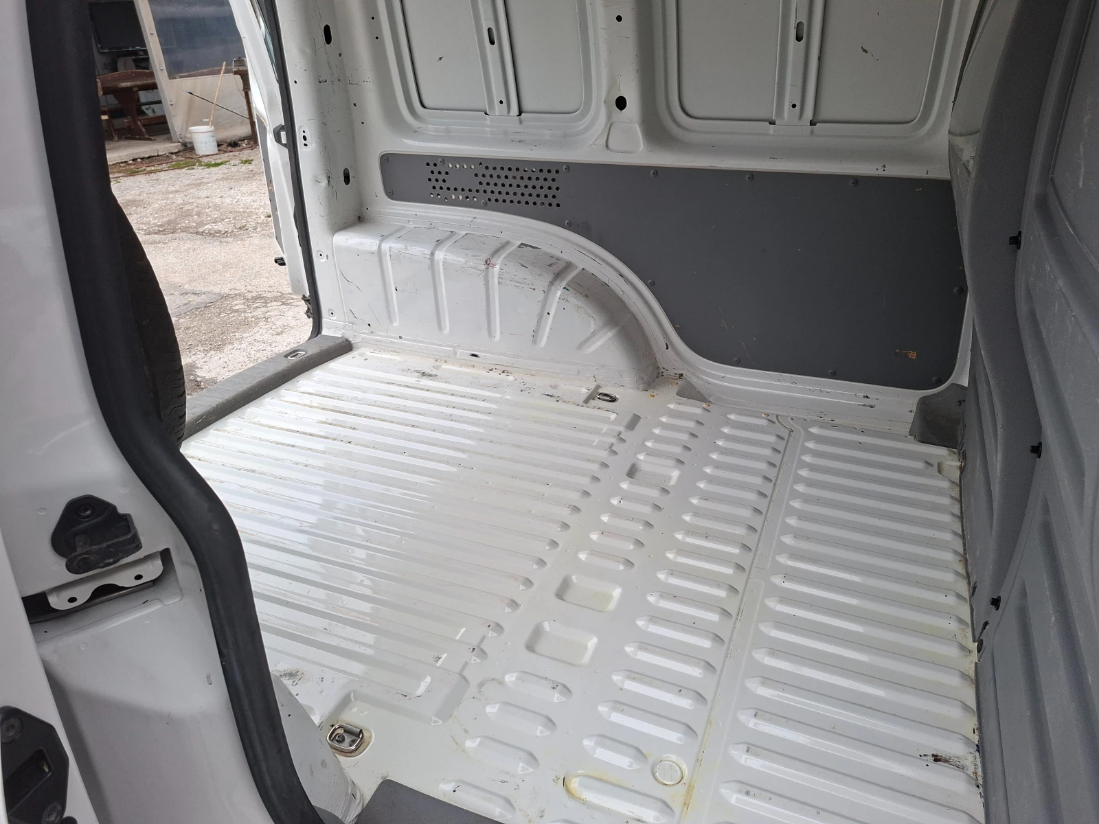 VW Caddy 1.9 TDI 105kc 4x4 | Mobile.bg   11