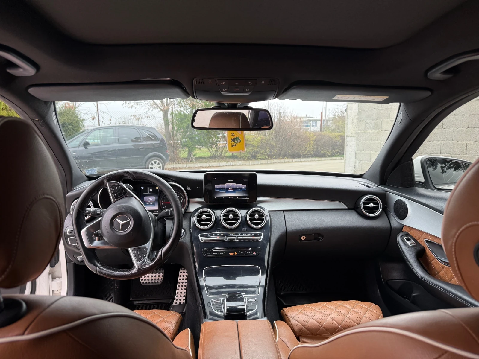 Mercedes-Benz C 200 designo-AMG-panorama - изображение 9