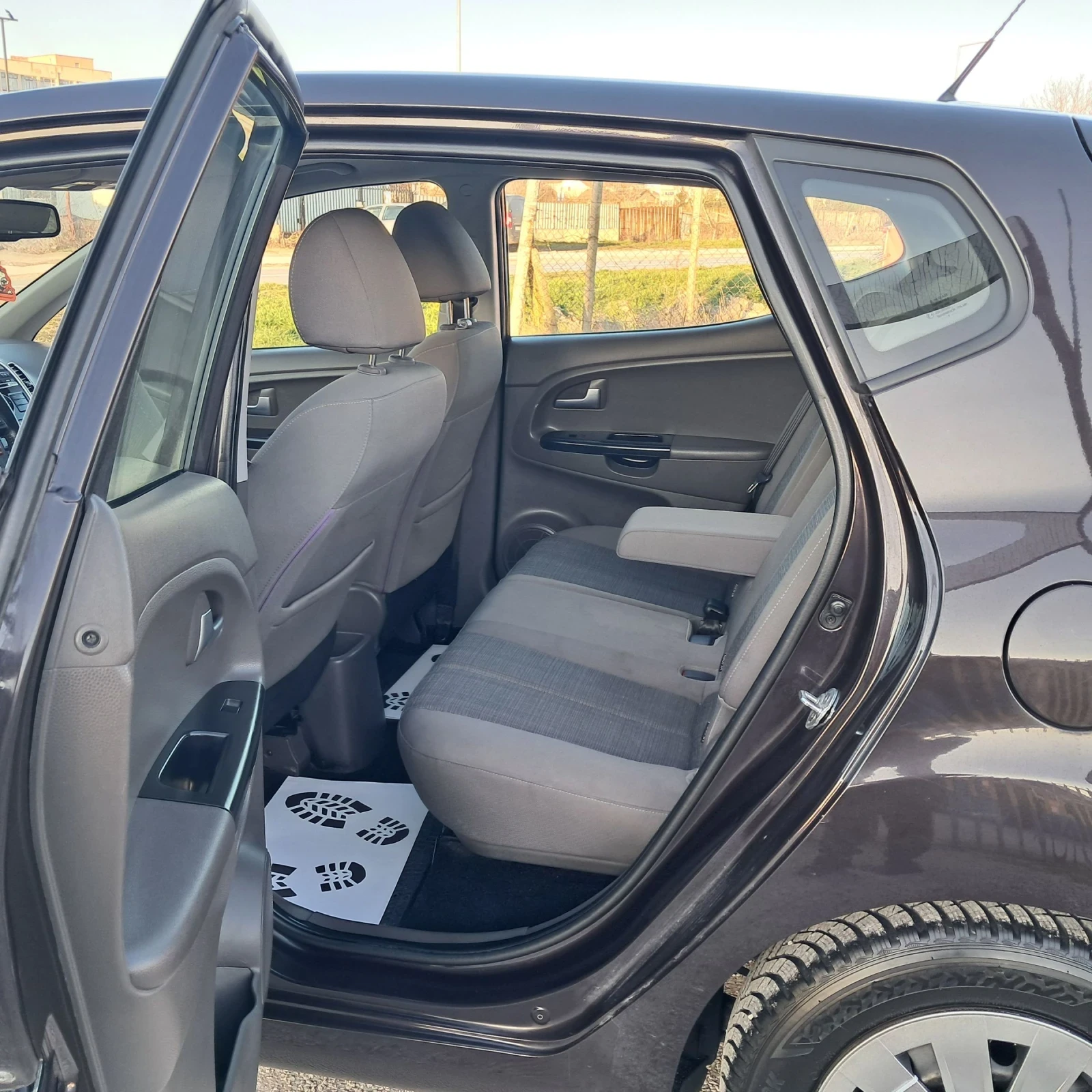 Kia Venga 1.4CRDI - изображение 8