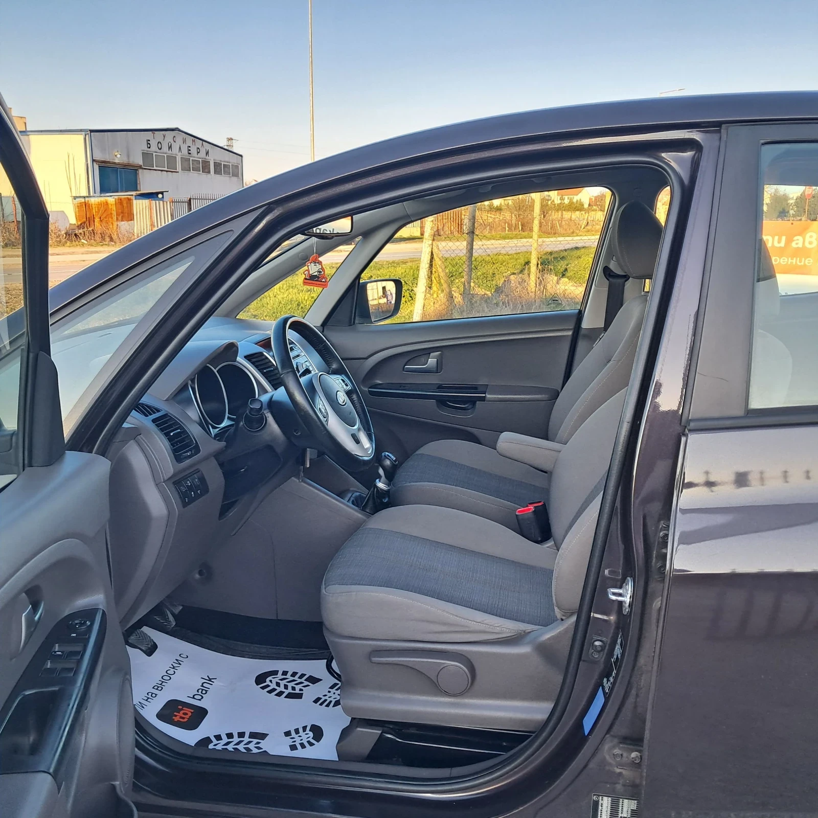 Kia Venga 1.4CRDI - изображение 7