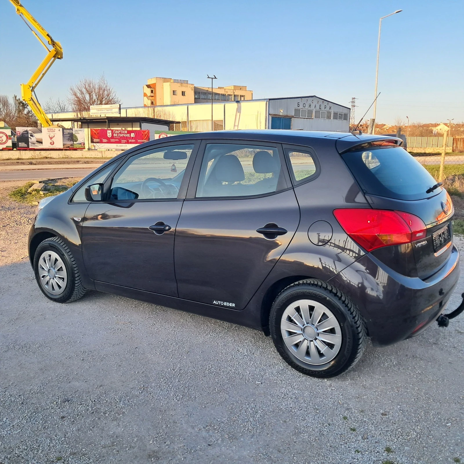 Kia Venga 1.4CRDI - изображение 2