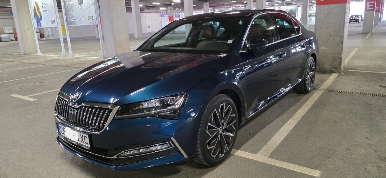 Skoda Superb 2.0 TDI, снимка 10 - Автомобили и джипове - 53880651