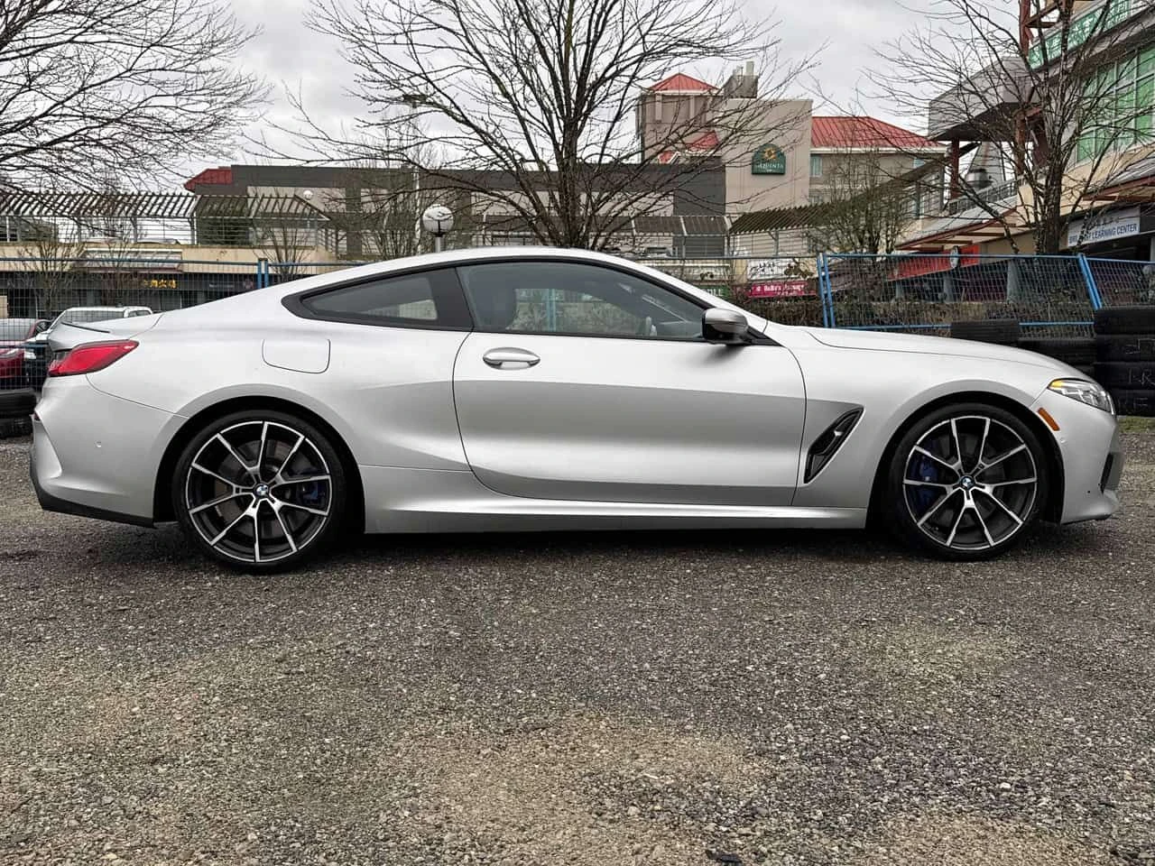 BMW 850  xDrive /360/DISTRONIC/Harmon Kardon, снимка 3 - Автомобили и джипове - 53907799