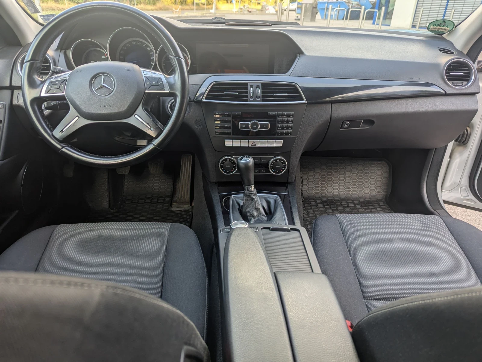 Mercedes-Benz C 220, снимка 5 - Автомобили и джипове - 54314053