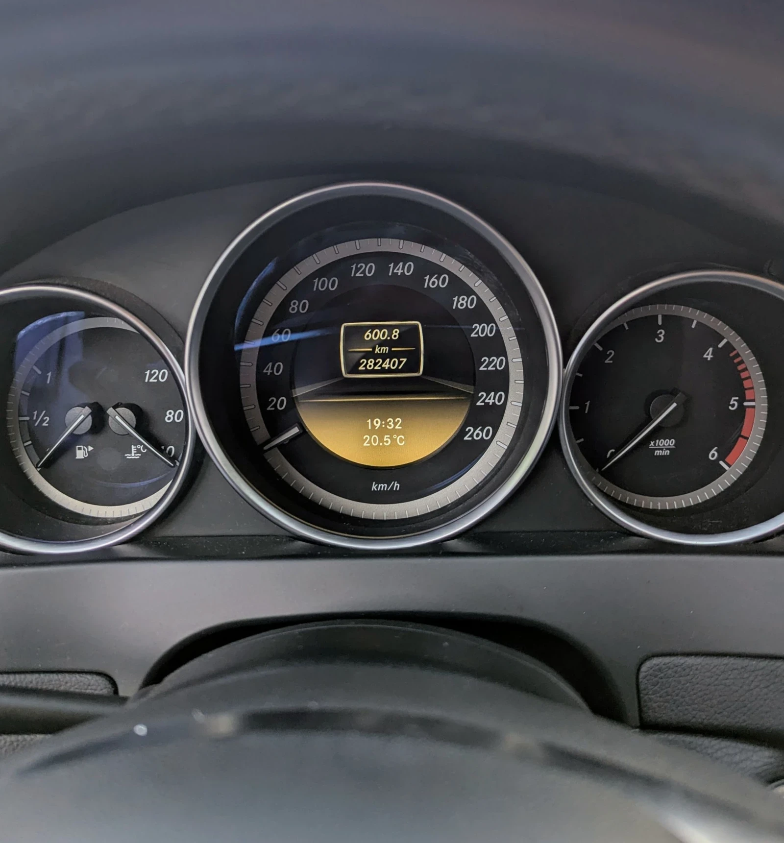 Mercedes-Benz C 220, снимка 6 - Автомобили и джипове - 54314053