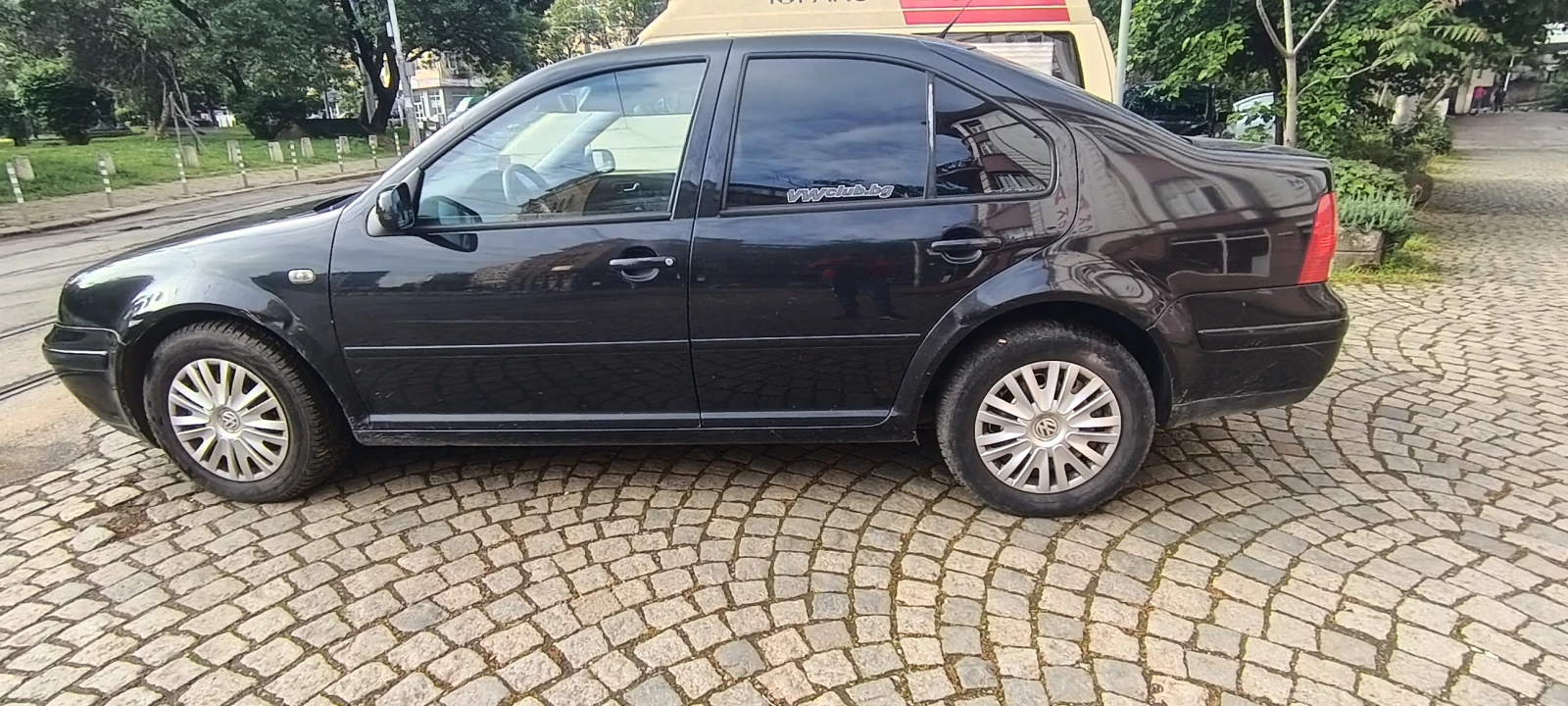 VW Bora 1.9 TDI 101kc, снимка 2 - Автомобили и джипове - 54361960