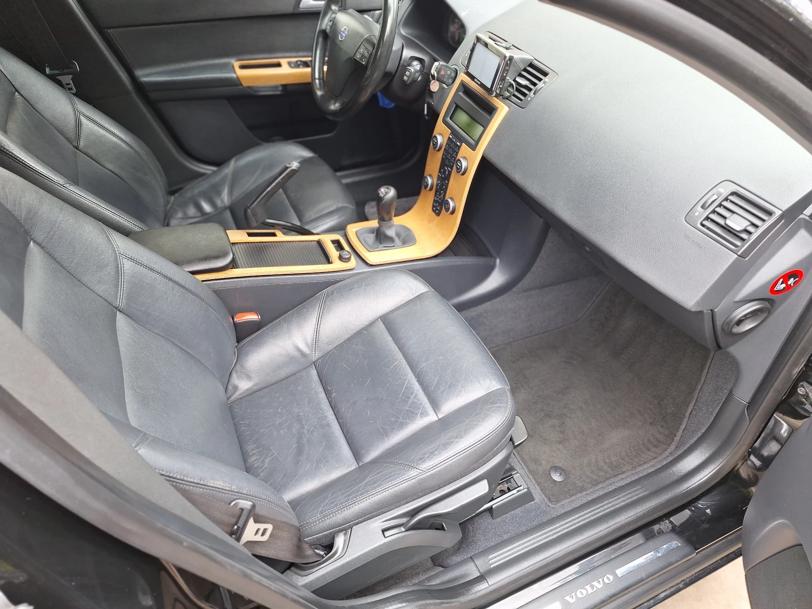 Volvo V50 2.4 D5 , снимка 12 - Автомобили и джипове - 54385603