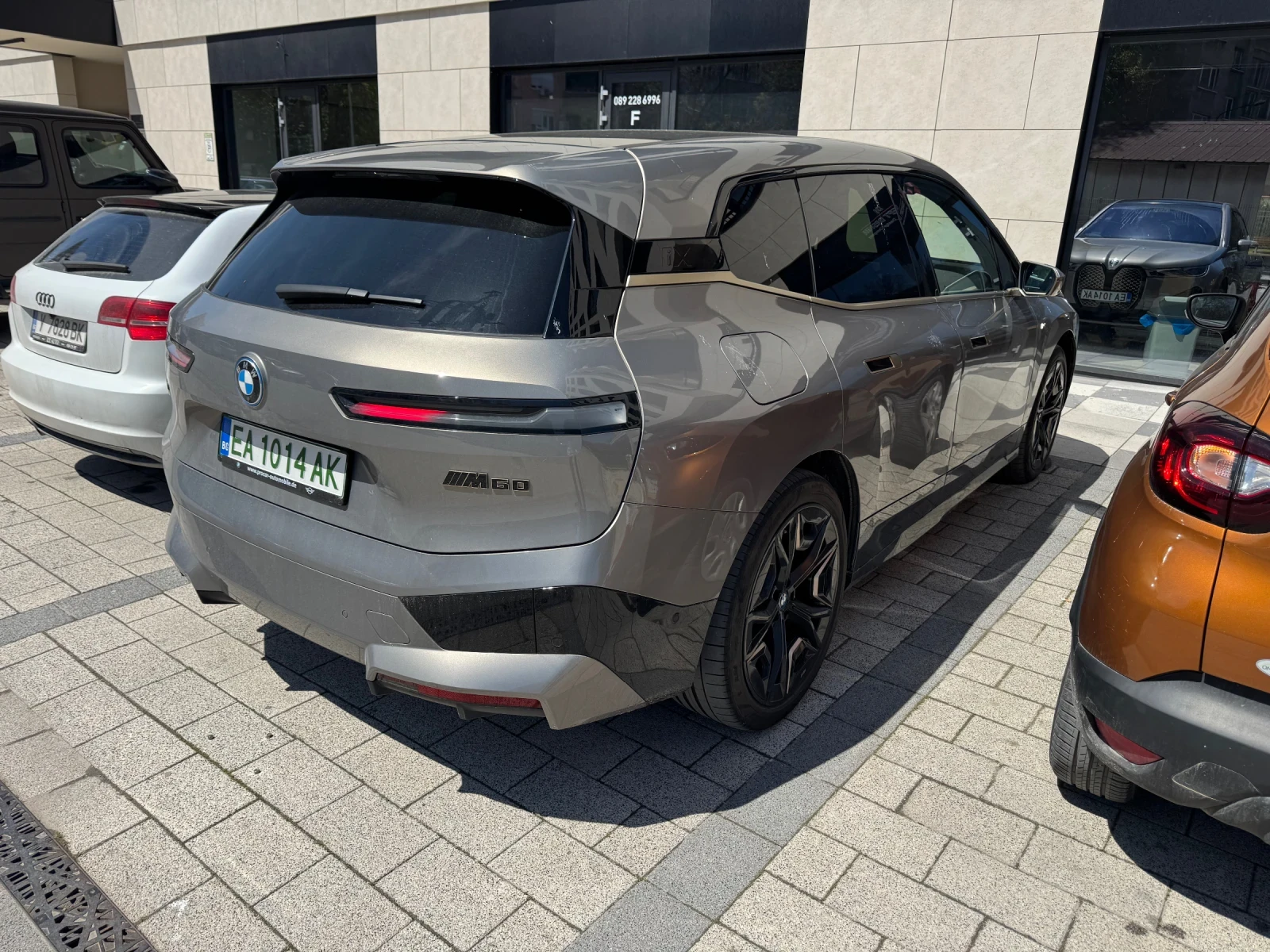 BMW iX M60, снимка 8 - Автомобили и джипове - 55157557