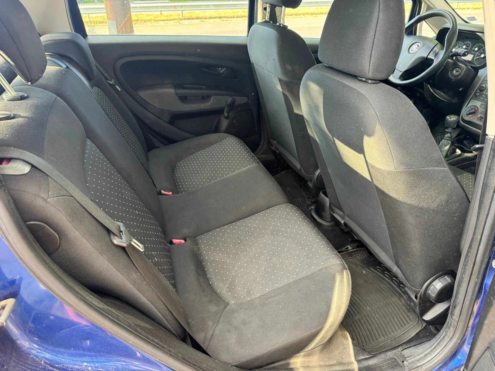 Fiat Punto 1.4, снимка 12 - Автомобили и джипове - 55483331