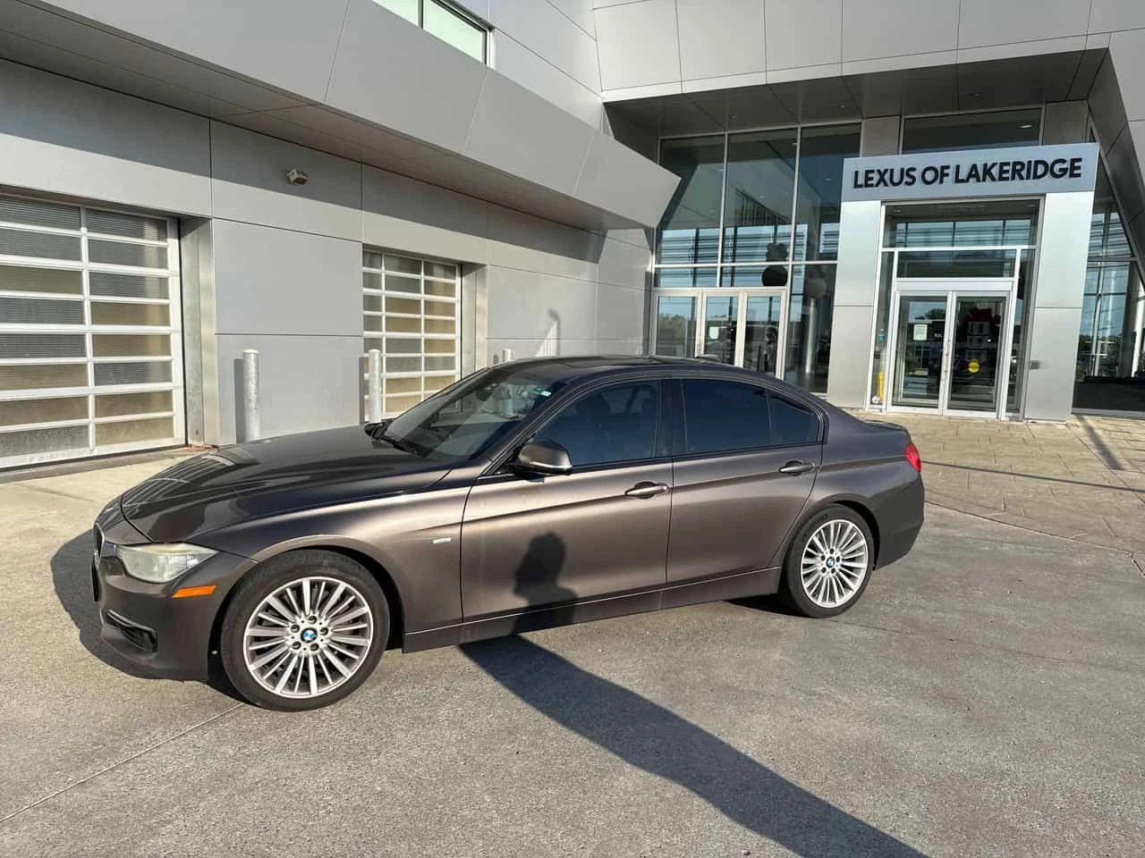 BMW 335 i xDrive * АВТОКРЕДИТ* БЕЗ ПЪРВОНАЧАЛНА ВНОСКА, снимка 2 - Автомобили и джипове - 55574726