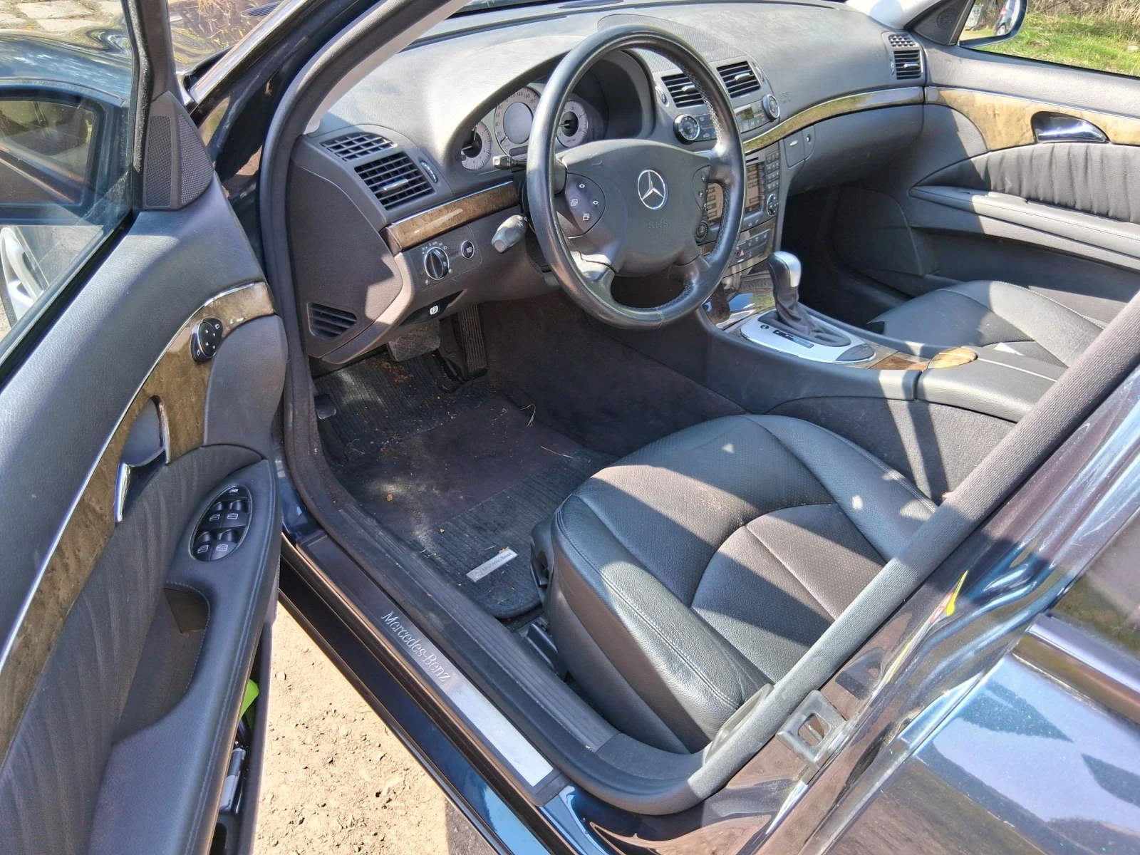 Mercedes-Benz E 320 320CDI V6 224коня 7G троник, снимка 4 - Автомобили и джипове - 56136622