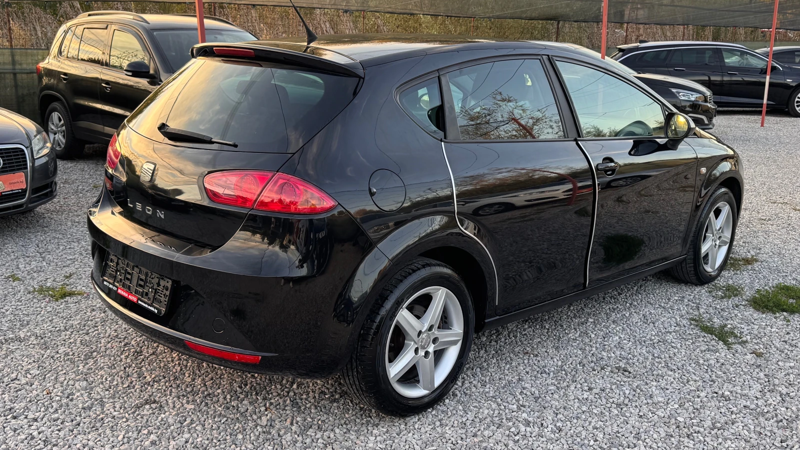 Seat Leon TDI Euro 5B , снимка 4 - Автомобили и джипове - 56334703