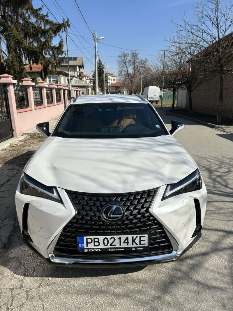 Lexus UX 300h UX 300 H, снимка 1 - Автомобили и джипове - 49146059