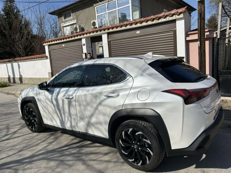 Lexus UX 300h UX 300 H, снимка 6 - Автомобили и джипове - 49146059