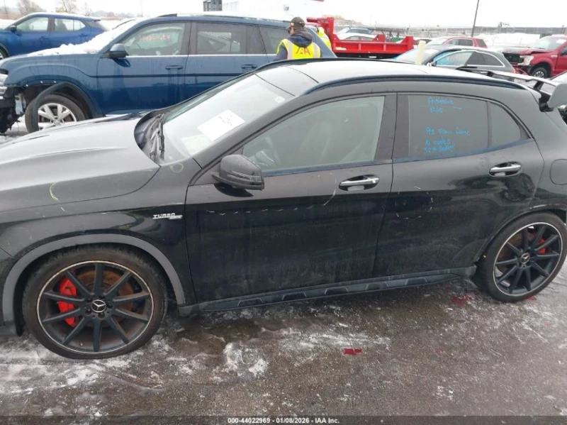 Mercedes-Benz GLA 45 AMG, снимка 14 - Автомобили и джипове - 53573326