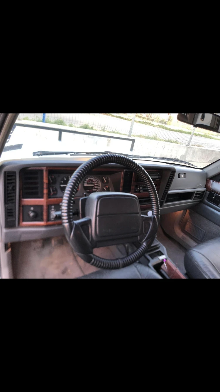 Jeep Cherokee, снимка 2 - Автомобили и джипове - 47552712