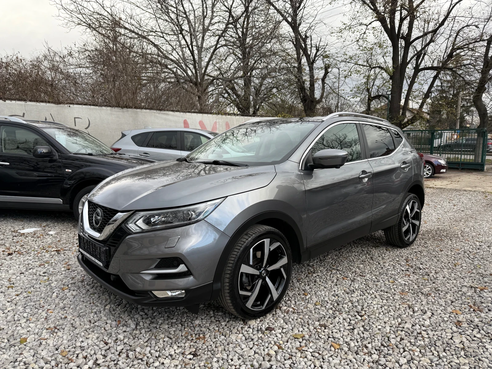 Nissan Qashqai 1.7dCI 4X4 Tekna Plus - СУПЕР СЪСТОЯНИЕ! - EURO6d - [1] 