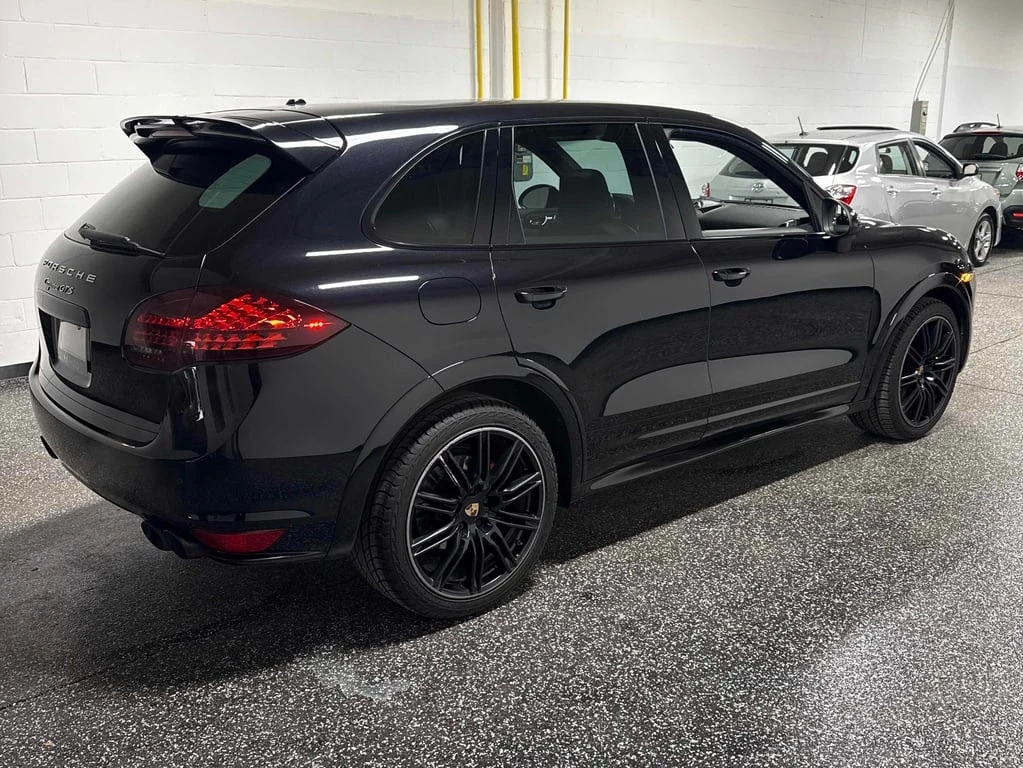 Porsche Cayenne * GTS * CARFAX * БЕЗ ПЪРВОНАЧАЛНА ВНОСКА - изображение 3