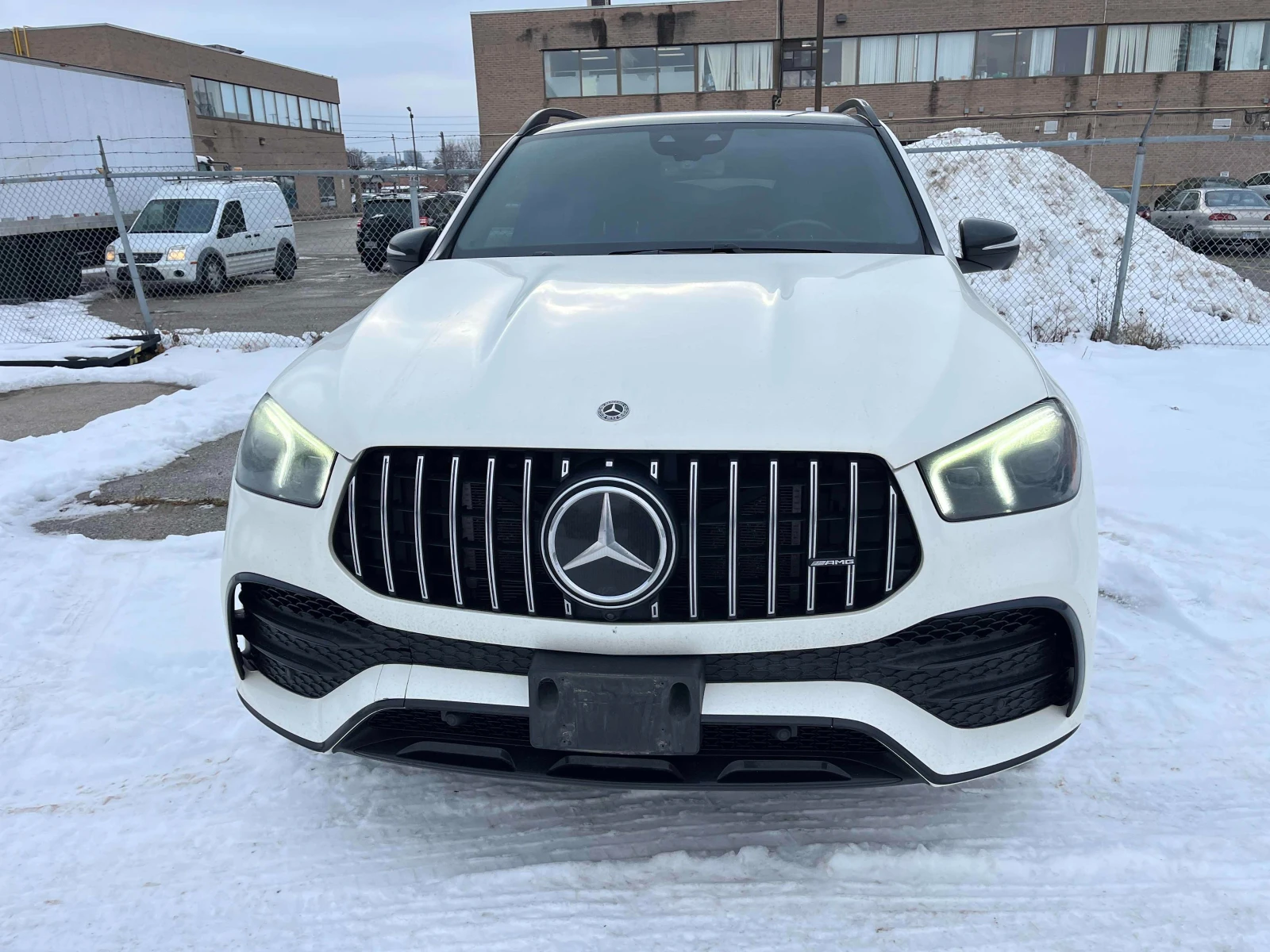 Mercedes-Benz GLE 53 4MATIC Night Package, снимка 2 - Автомобили и джипове - 53785970