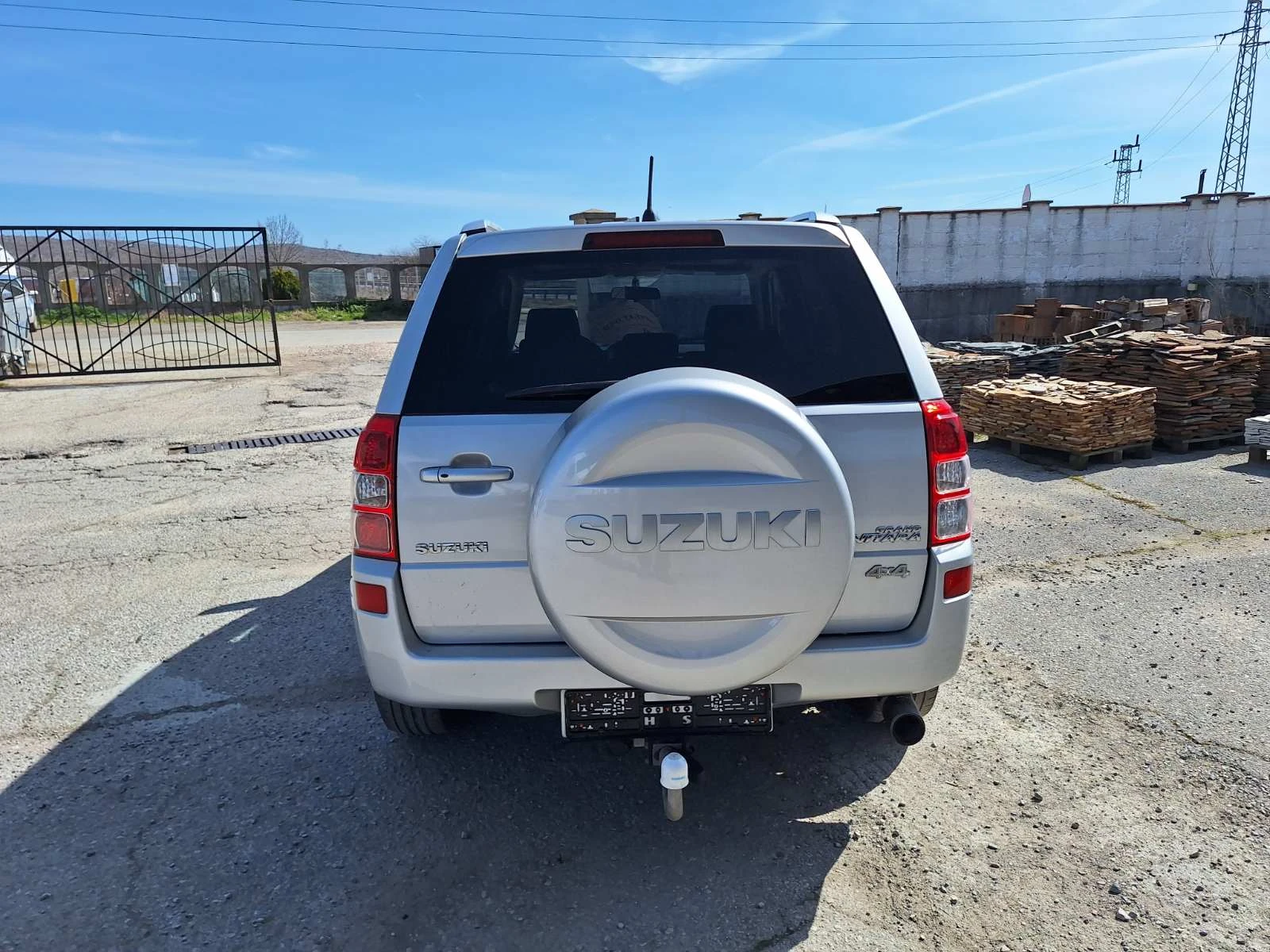 Suzuki Grand vitara 1.9DDIS, снимка 11 - Автомобили и джипове - 53805438