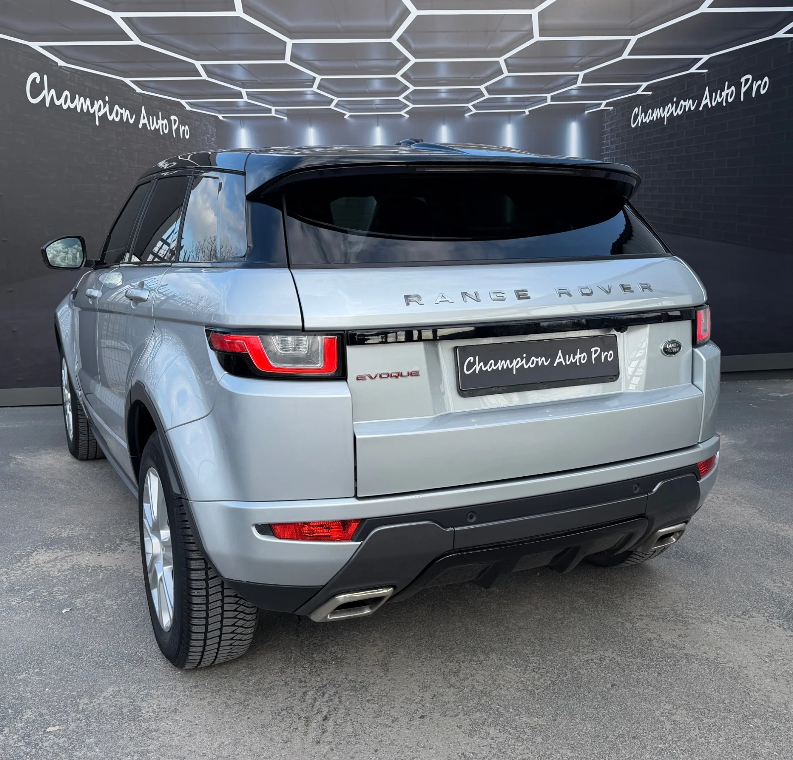 Land Rover Evoque, снимка 4 - Автомобили и джипове - 54042822