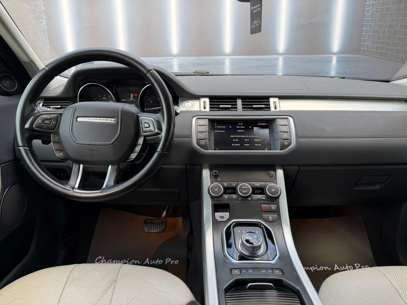 Land Rover Evoque, снимка 10 - Автомобили и джипове - 54042822