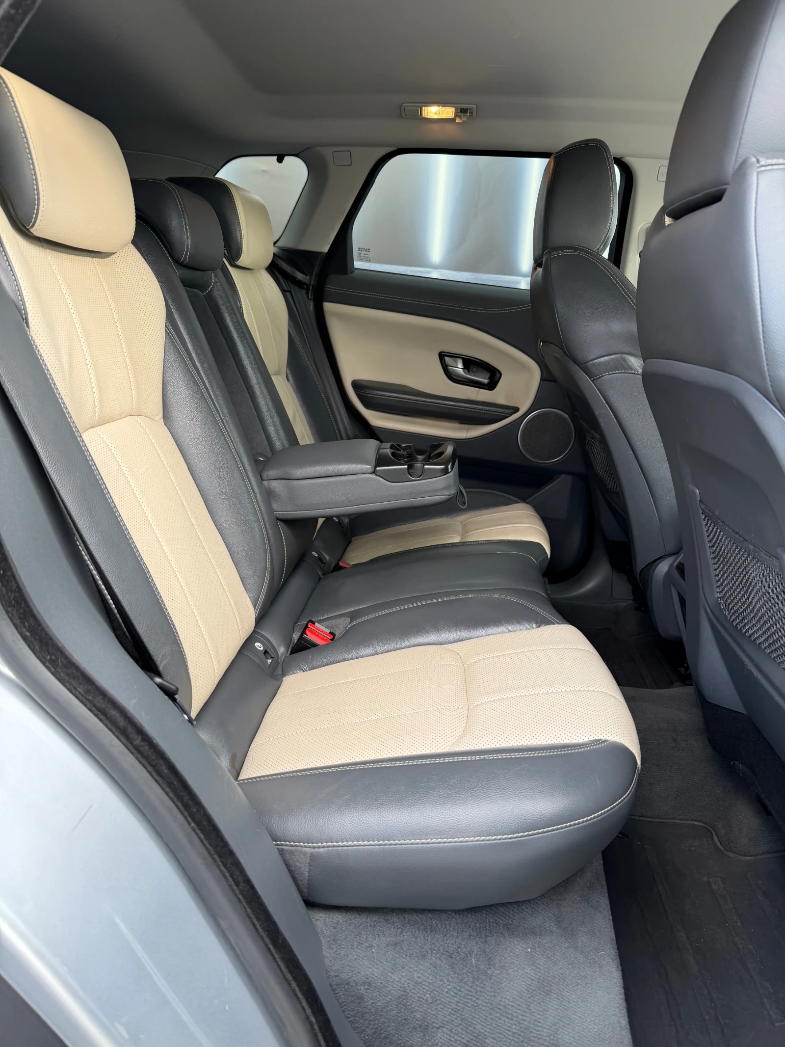 Land Rover Evoque, снимка 13 - Автомобили и джипове - 54042822